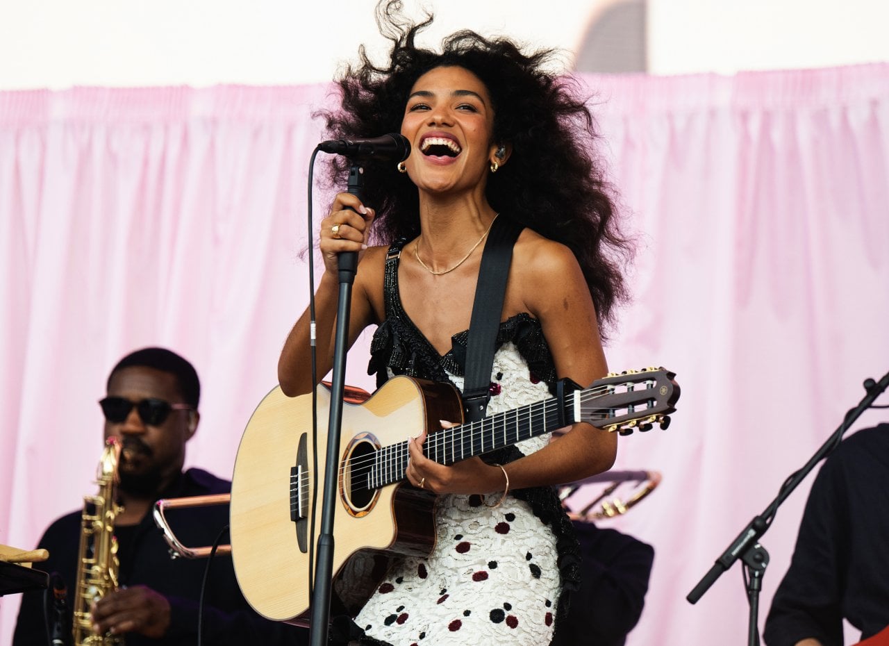 Oliva Dean on stage. 