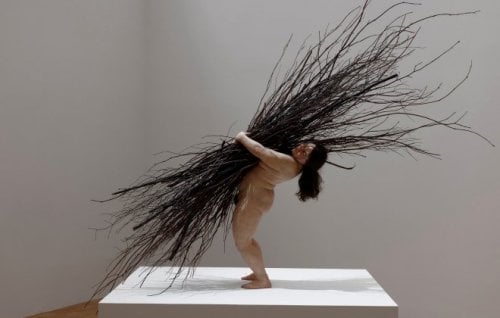 Ron Mueck’s Woman with Stick